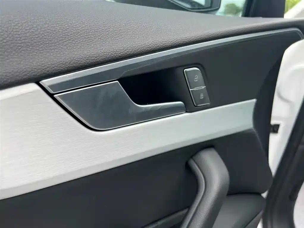 Audi A4L 2023 40 TFSI Fashion Dynamic Edition — миниатюра 7
