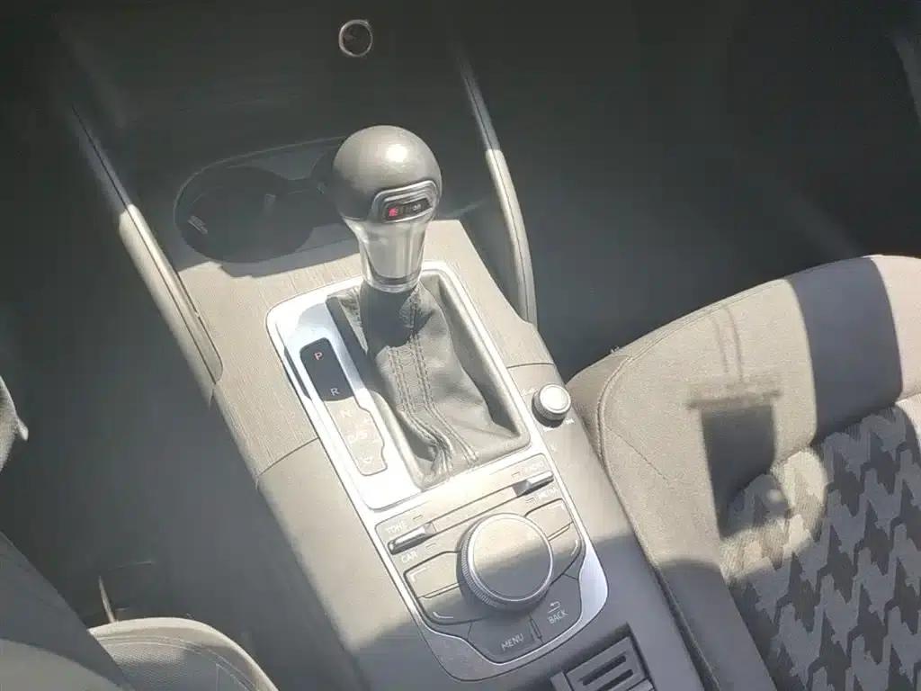 Audi A3 2016 Limousine 35 TFSI Progressive — миниатюра 14