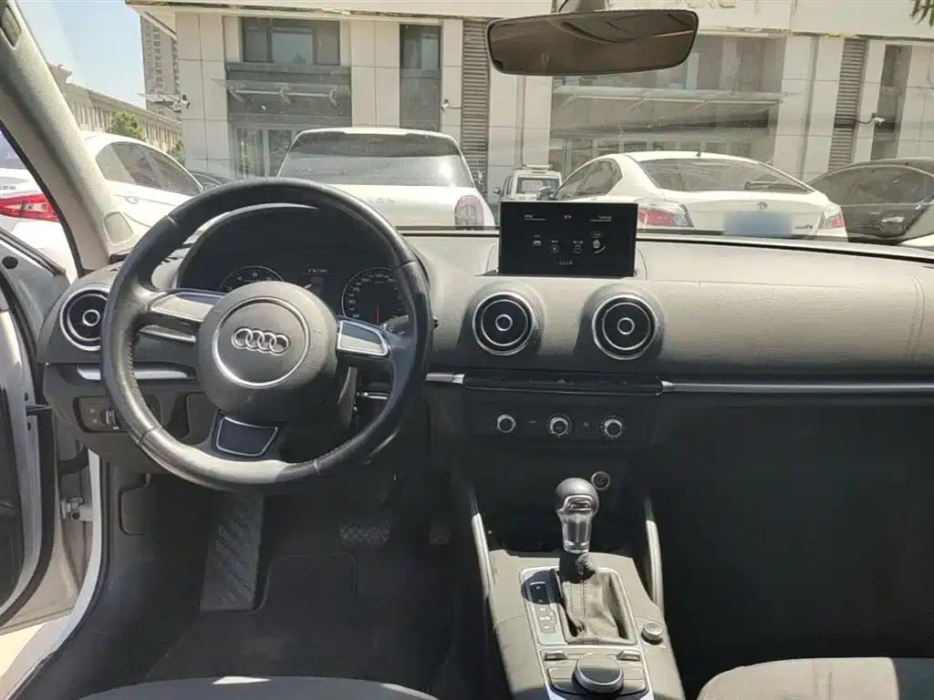 Audi A3 2016 Limousine 35 TFSI Progressive — миниатюра 10