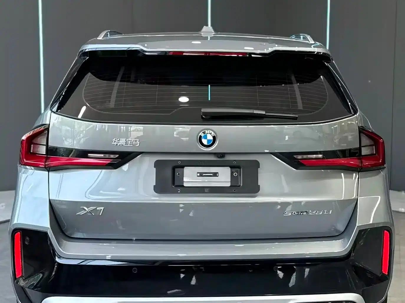 BMW X1 2023 sDrive25Li M Sport Package — миниатюра 7