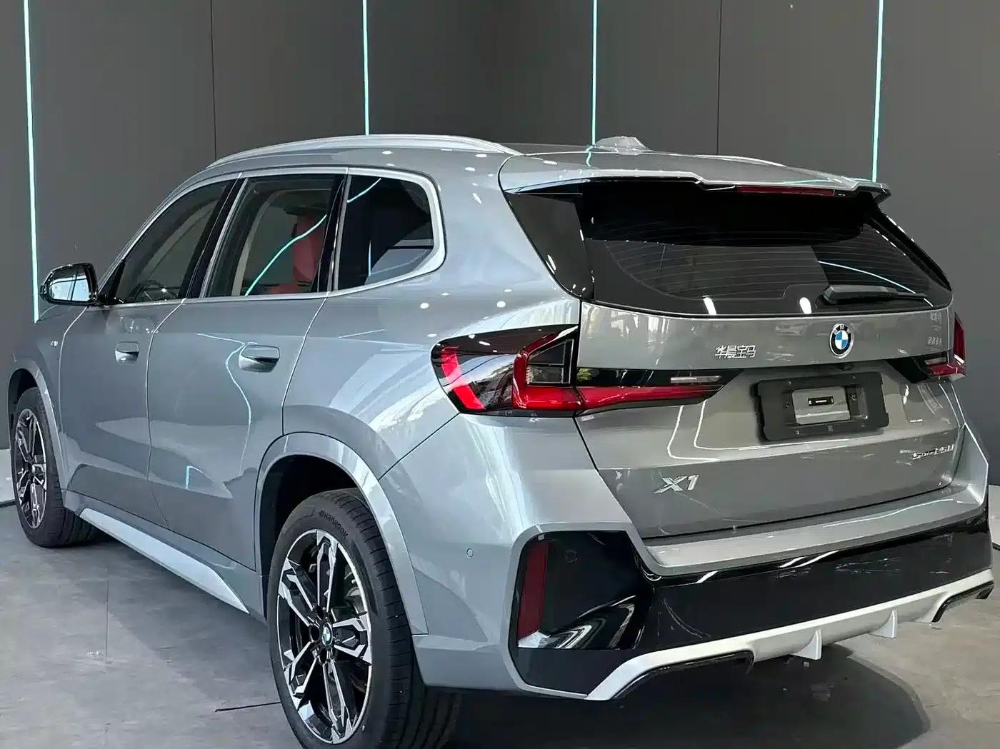 BMW X1 2023 sDrive25Li M Sport Package — миниатюра 8