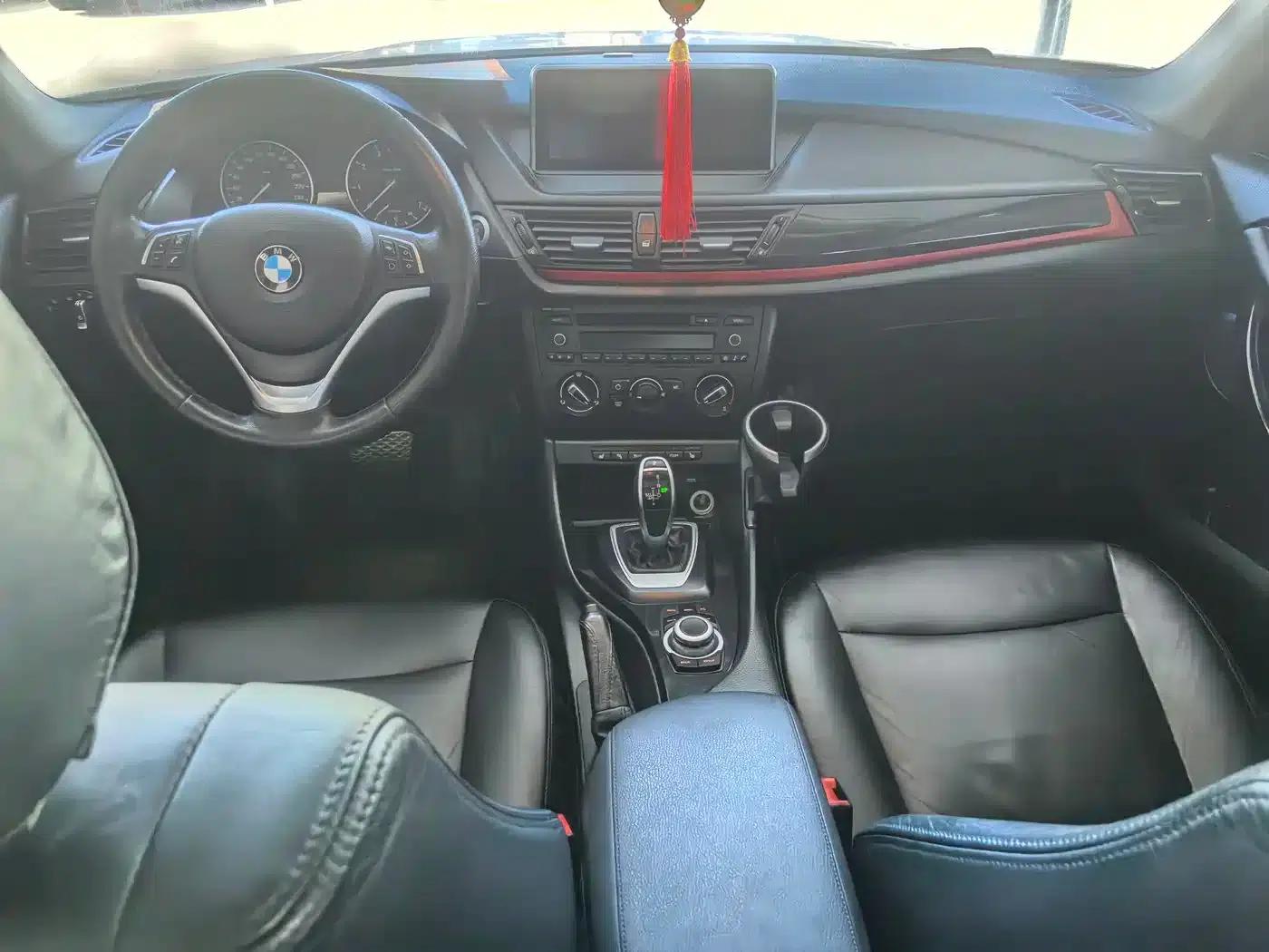 BMW X1 2015 sDrive18i Fashion Upgrade Edition — миниатюра 11