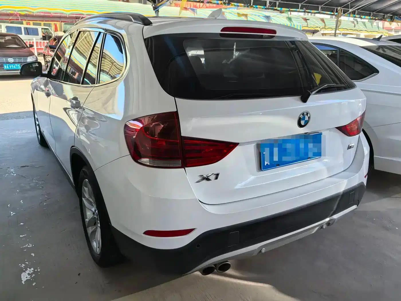 BMW X1 2015 sDrive18i Fashion Upgrade Edition — миниатюра 4