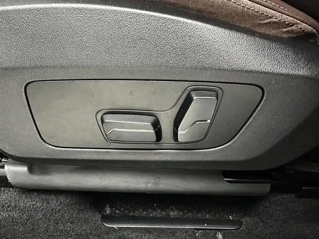 2023 BMW X1 sDrive20Li X Design Package — миниатюра 18