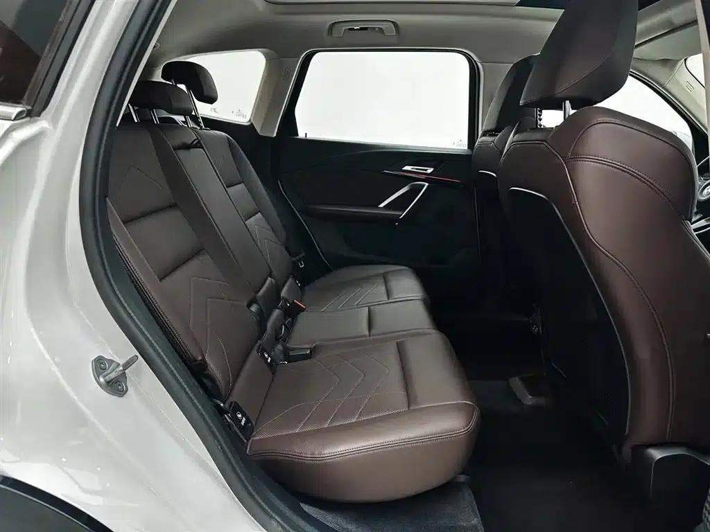 2023 BMW X1 sDrive20Li X Design Package — миниатюра 23