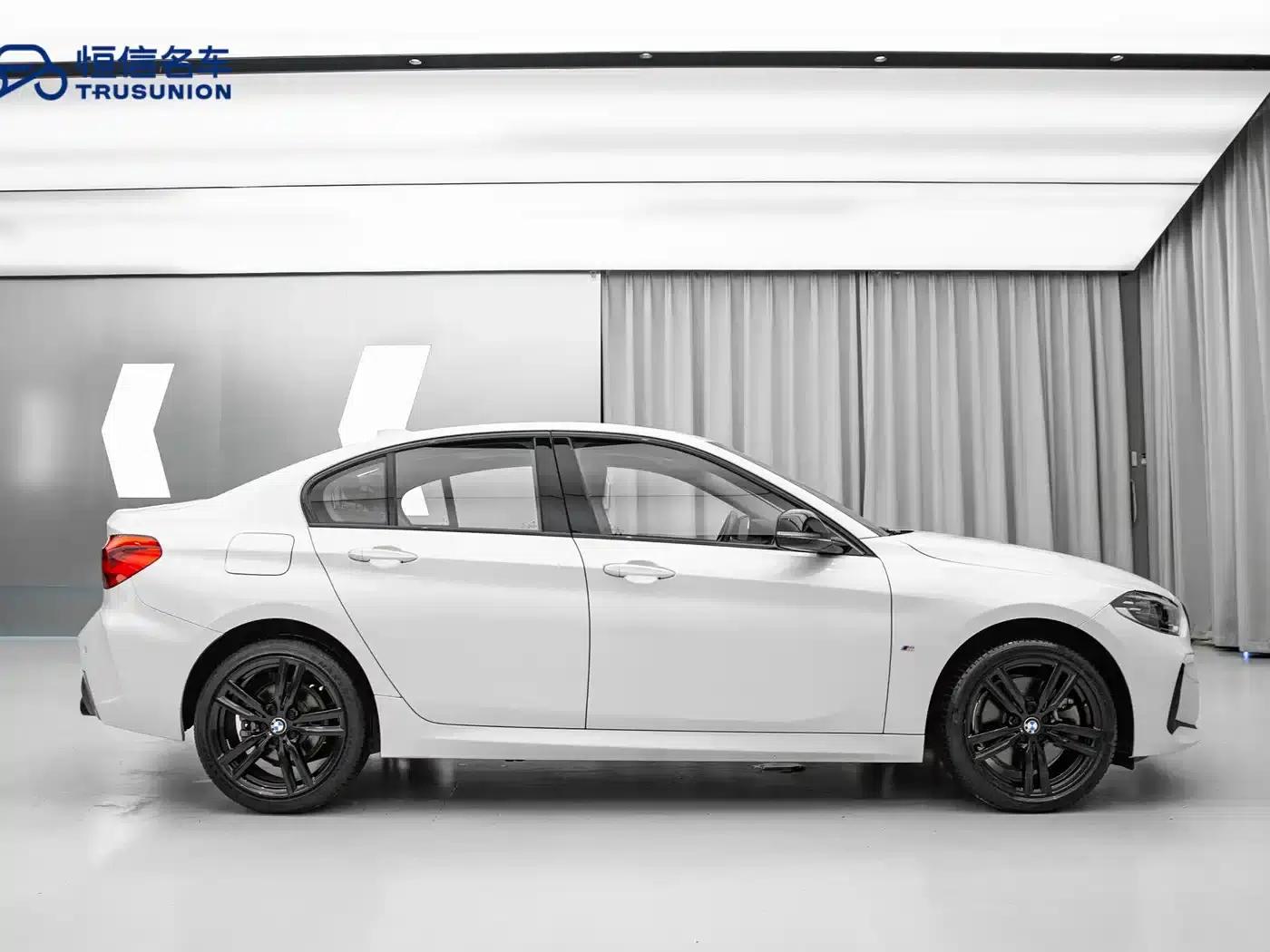 BMW 1 Series 2021 125i M Sport Shadow Edition — миниатюра 4