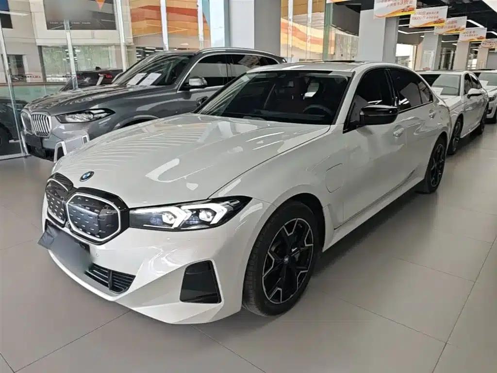 BMW i3 2024 eDrive 40 L Shadow Edition — миниатюра 1