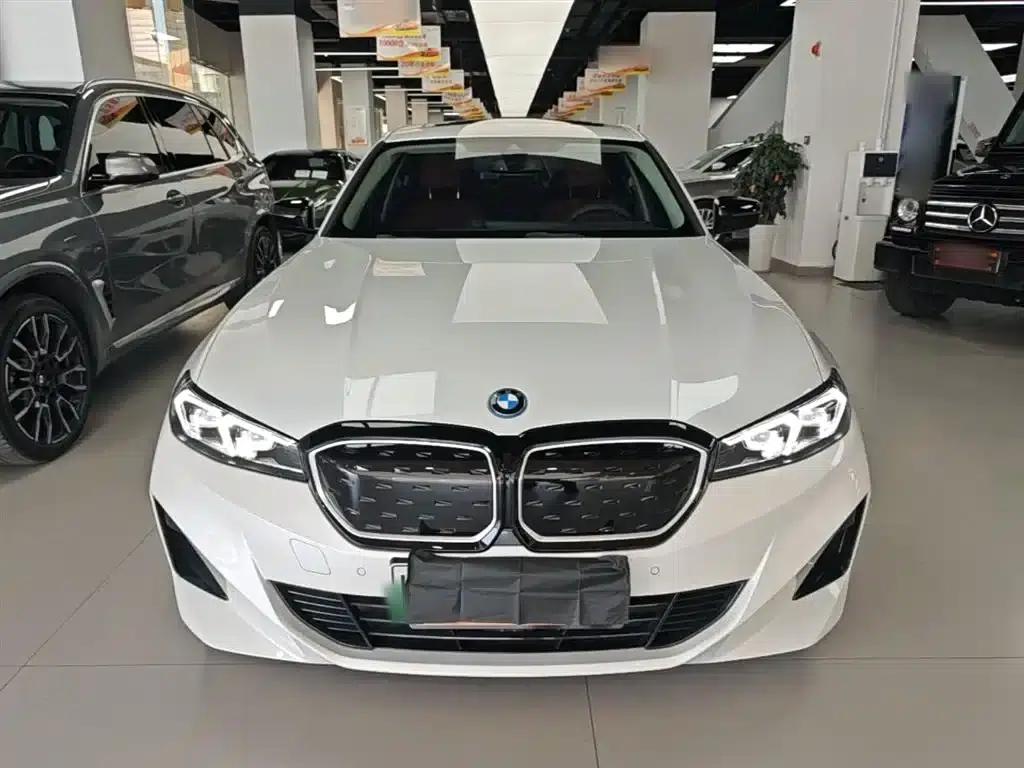 BMW i3 2024 eDrive 40 L Shadow Edition — миниатюра 3