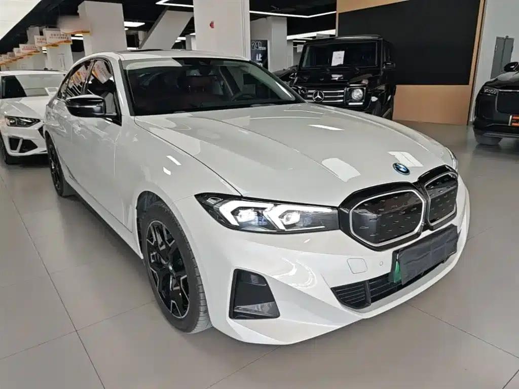 BMW i3 2024 eDrive 40 L Shadow Edition — миниатюра 4