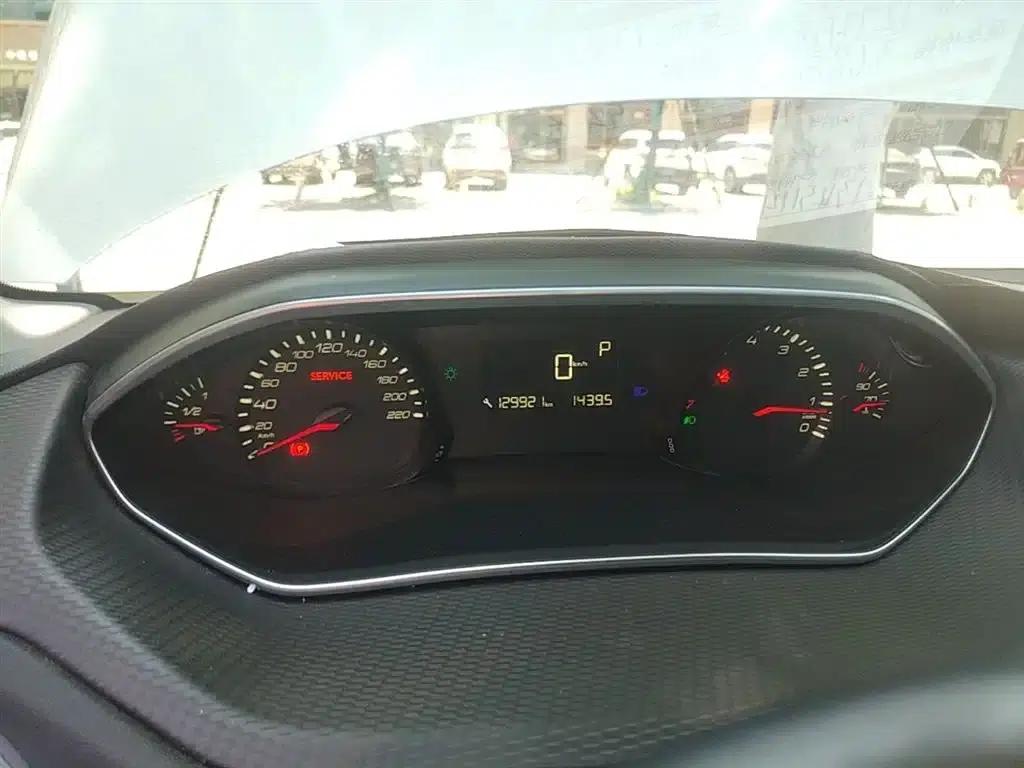 Peugeot 308 2016 1.6L Automatic Luxury Edition — миниатюра 12