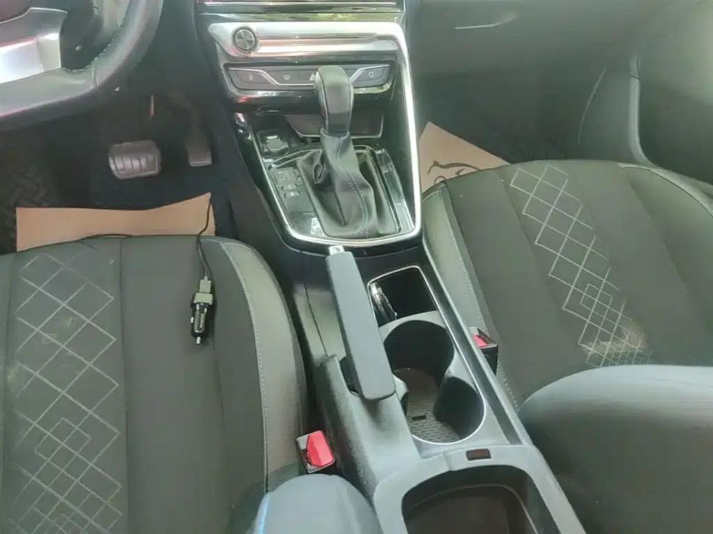 Peugeot 308 2016 1.6L Automatic Luxury Edition — миниатюра 14