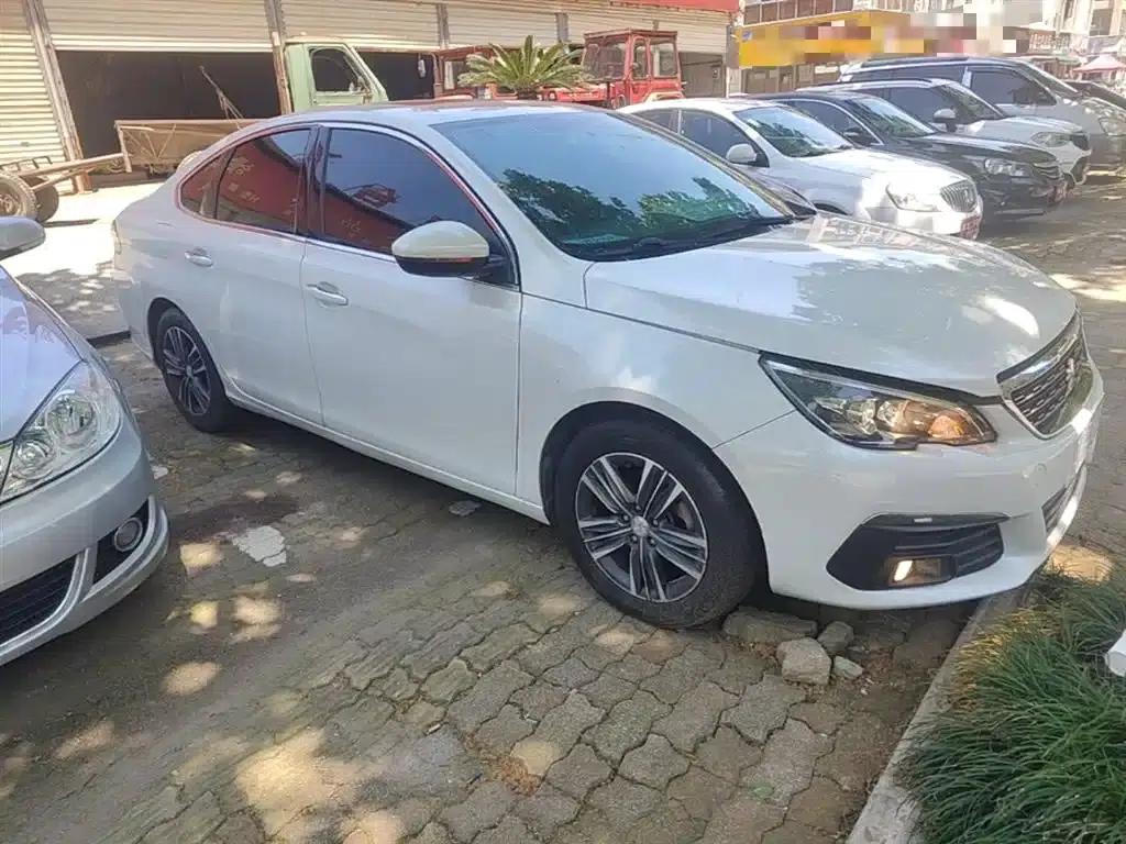 Peugeot 308 2016 1.6L Automatic Luxury Edition — миниатюра 4