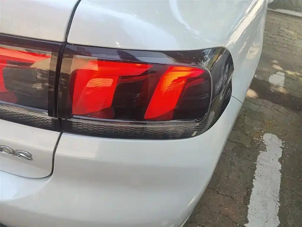 Peugeot 308 2016 1.6L Automatic Luxury Edition — миниатюра 8