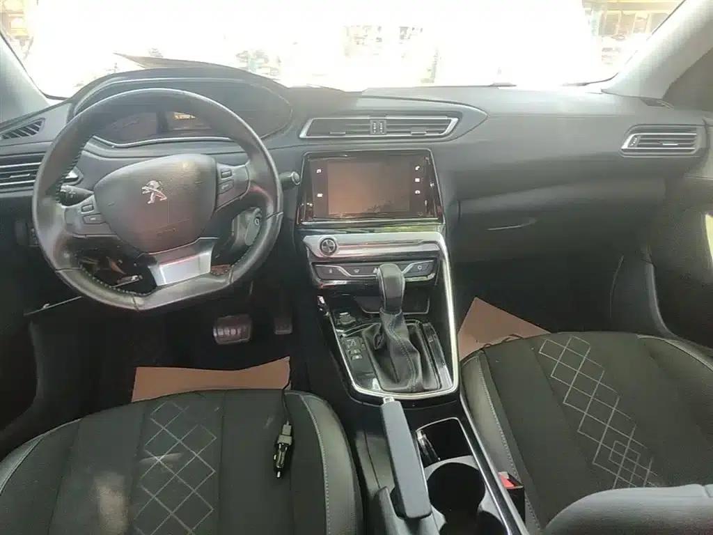 Peugeot 308 2016 1.6L Automatic Luxury Edition — миниатюра 10