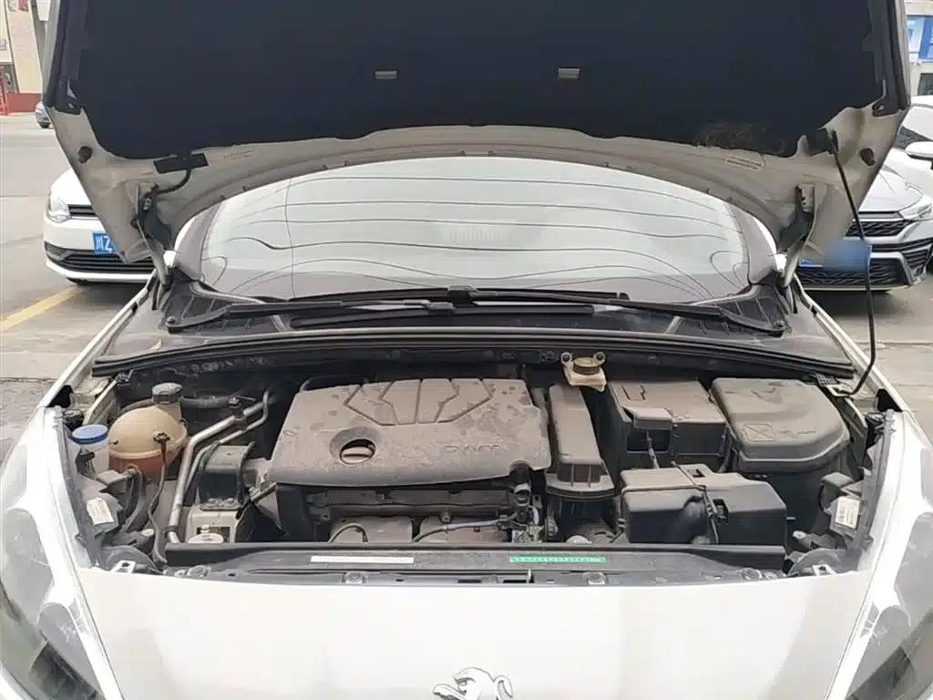 Peugeot 308 2014 Enjoy Edition Classic 1.6L Manual Premium Model — миниатюра 20