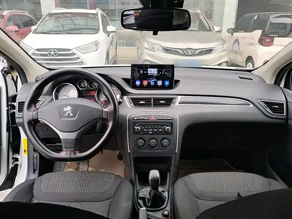 Peugeot 308 2014 Enjoy Edition Classic 1.6L Manual Premium Model — миниатюра 10