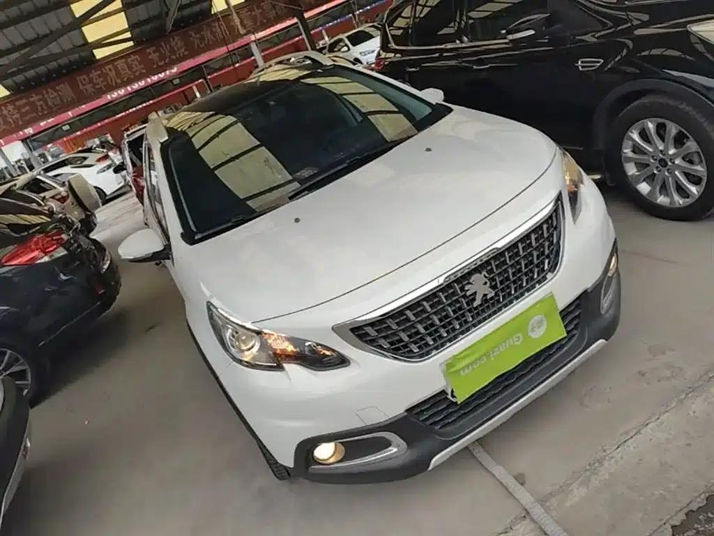 Peugeot 2008 2018 Model 1.6L Automatic Fashion Edition — миниатюра 4
