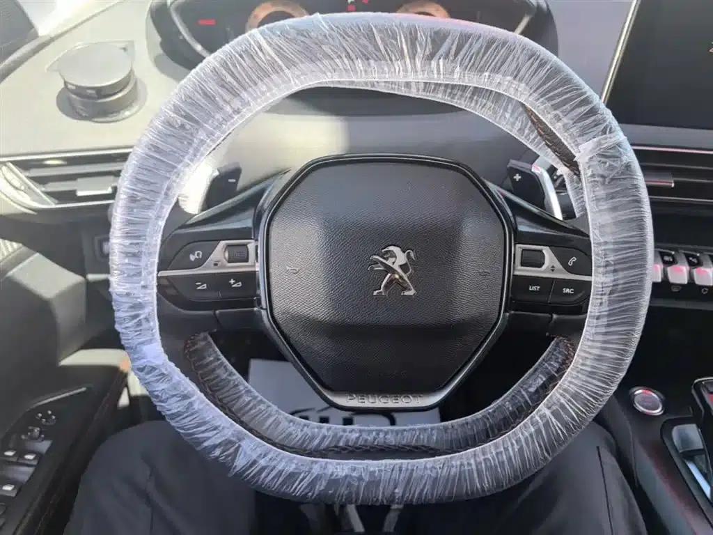 Peugeot 5008 2017 350THP 5-seater Elite Edition — миниатюра 11