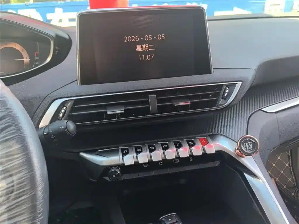 Peugeot 5008 2017 350THP 5-seater Elite Edition — миниатюра 13