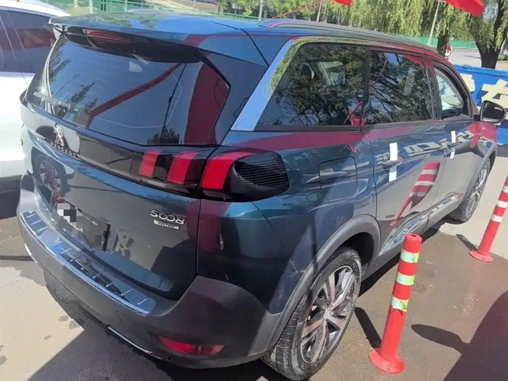 Peugeot 5008 2017 350THP 5-seater Elite Edition — миниатюра 7