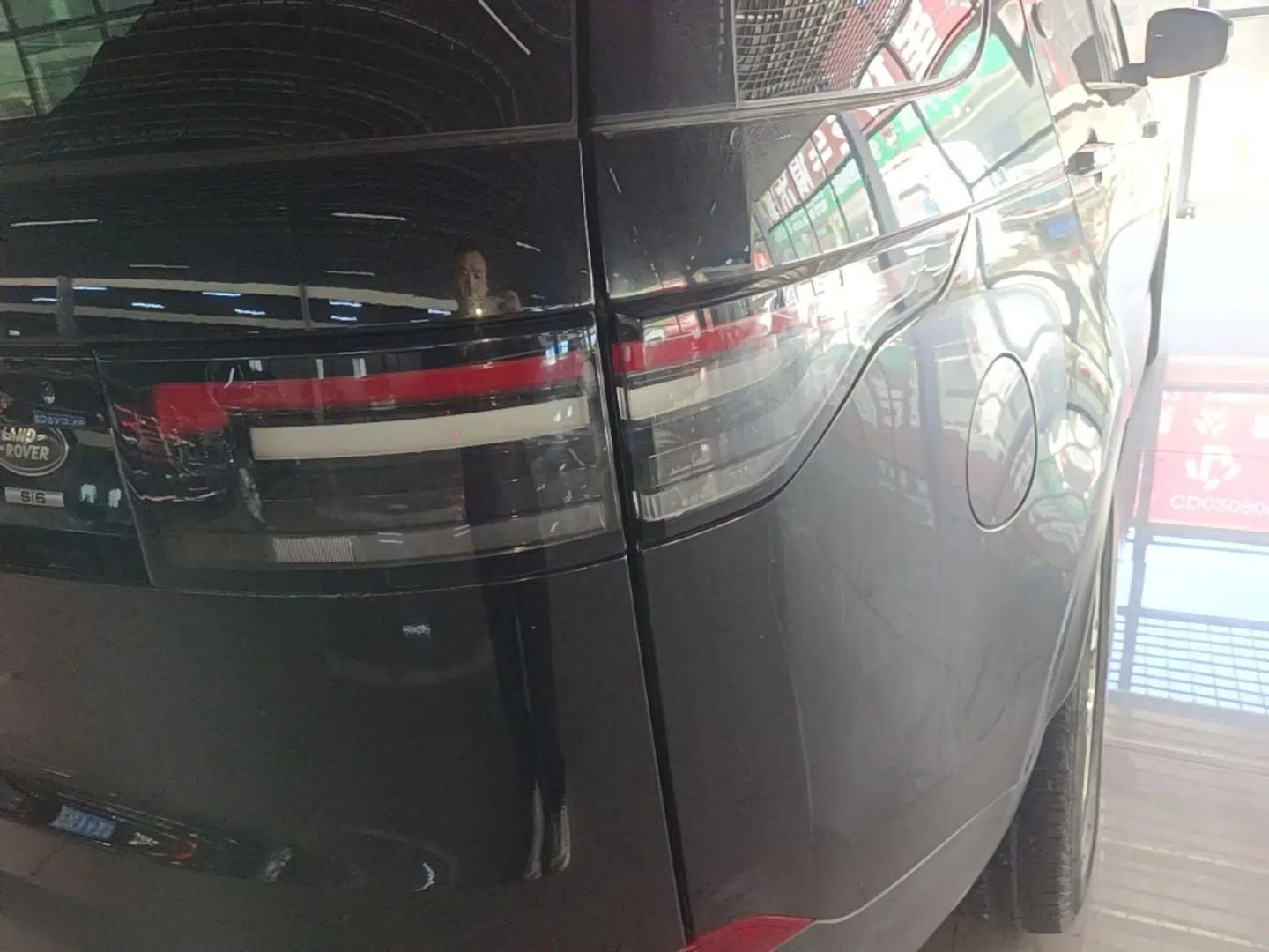 Land Rover Discovery 2017 5th Generation 3.0 V6 SE — миниатюра 8