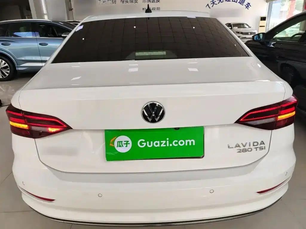 2021 Volkswagen Lavida 280TSI DSG Comfort Edition — миниатюра 6