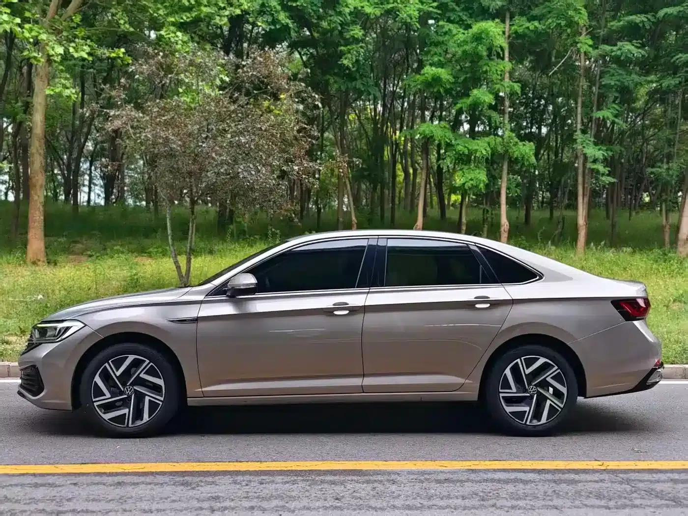 2023 Volkswagen Sagitar 200TSI DSG Super Edition — миниатюра 3