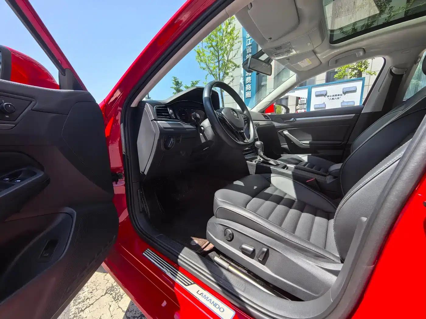 Lamando 2021 Facelift 280TSI DSG Comfort Edition — миниатюра 4