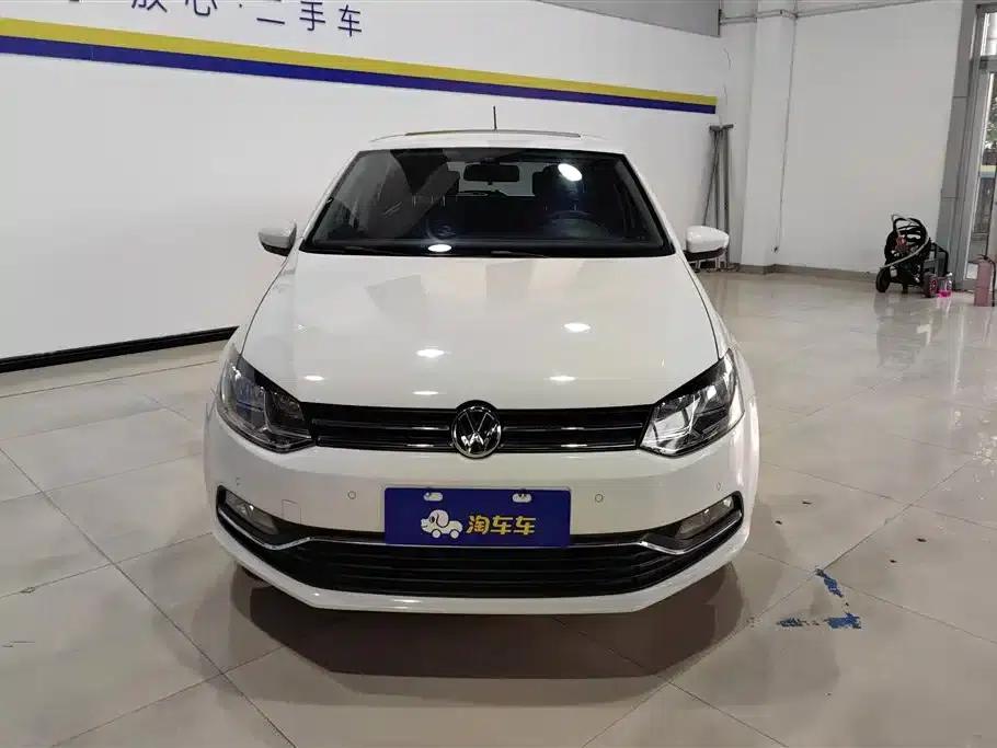 2016 Polo 1.6L Automatic Luxury — миниатюра 2