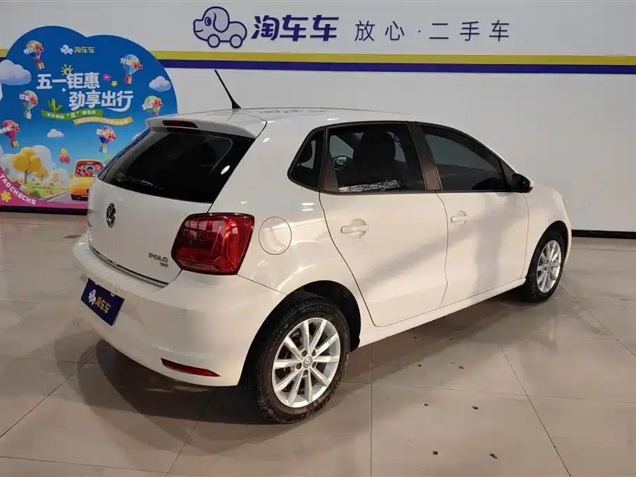 2016 Polo 1.6L Automatic Luxury — миниатюра 3