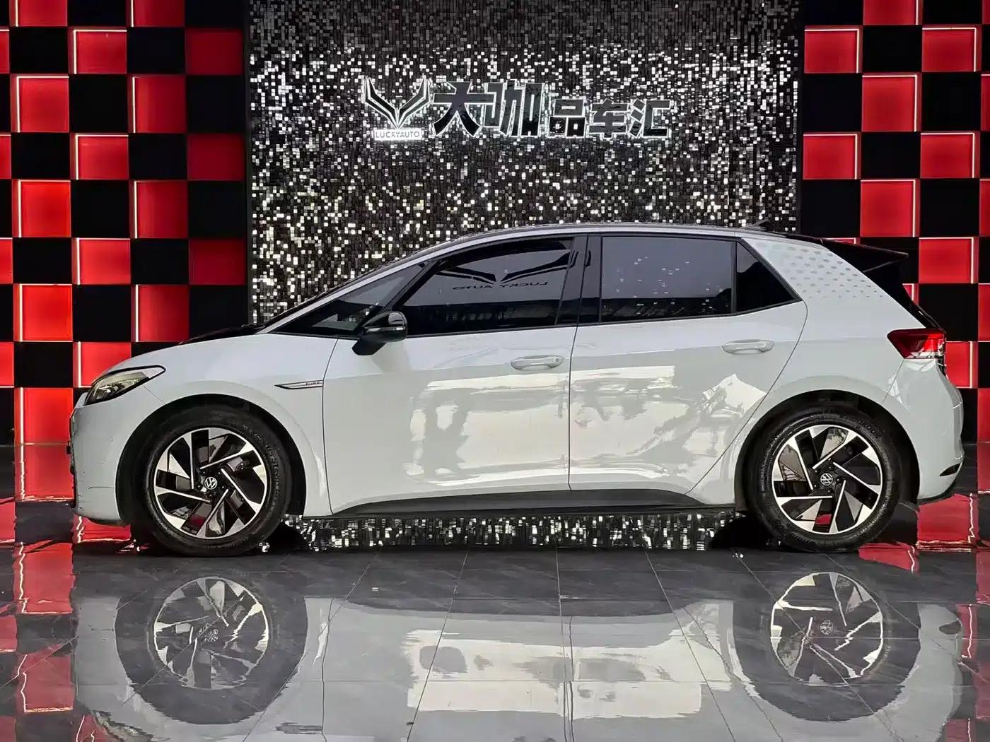 Volkswagen ID.3 2022 Pure Edition — миниатюра 3