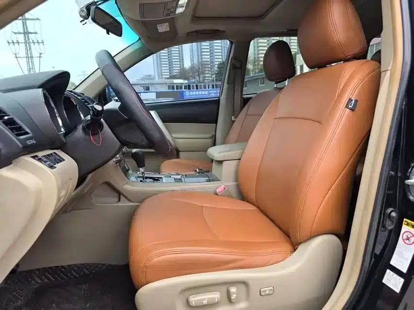 2012 Highlander 2.7L 2WD 7-seater Luxury Edition — миниатюра 5