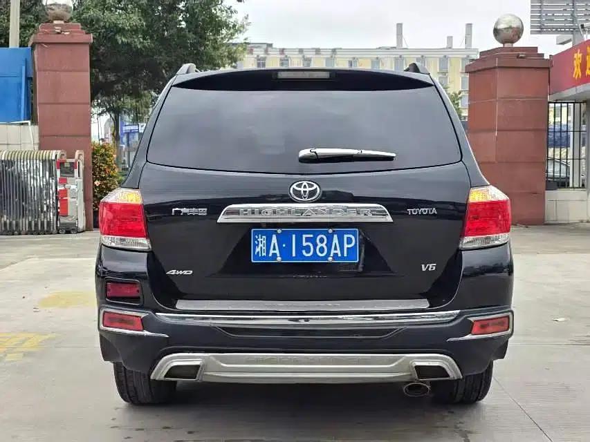 2012 Highlander 2.7L 2WD 7-seater Luxury Edition — миниатюра 8