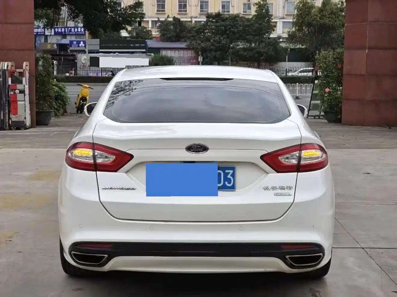 2013 Ford Mondeo 2.0L GTDi200 Luxury — миниатюра 3