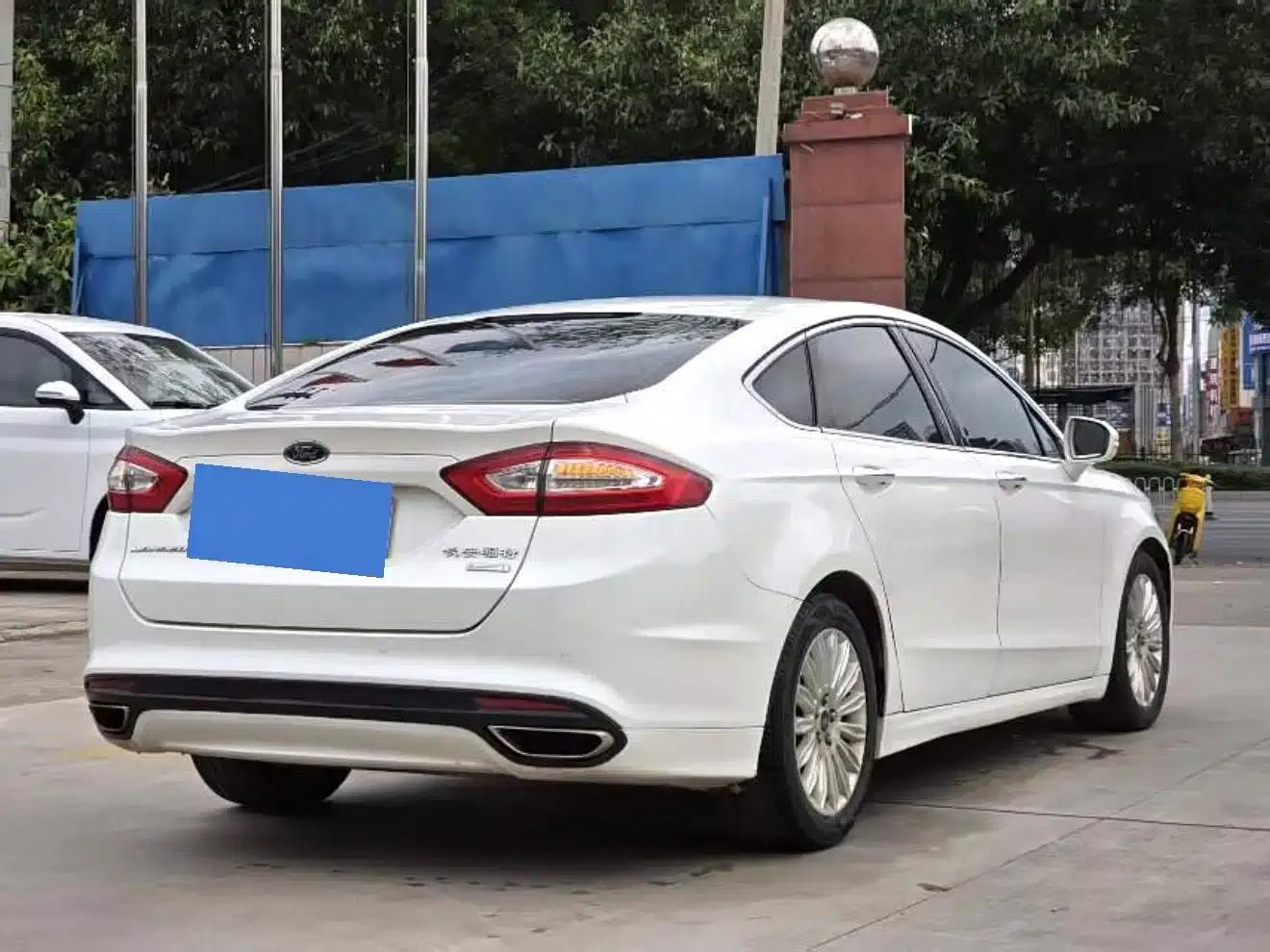 2013 Ford Mondeo 2.0L GTDi200 Luxury — миниатюра 5