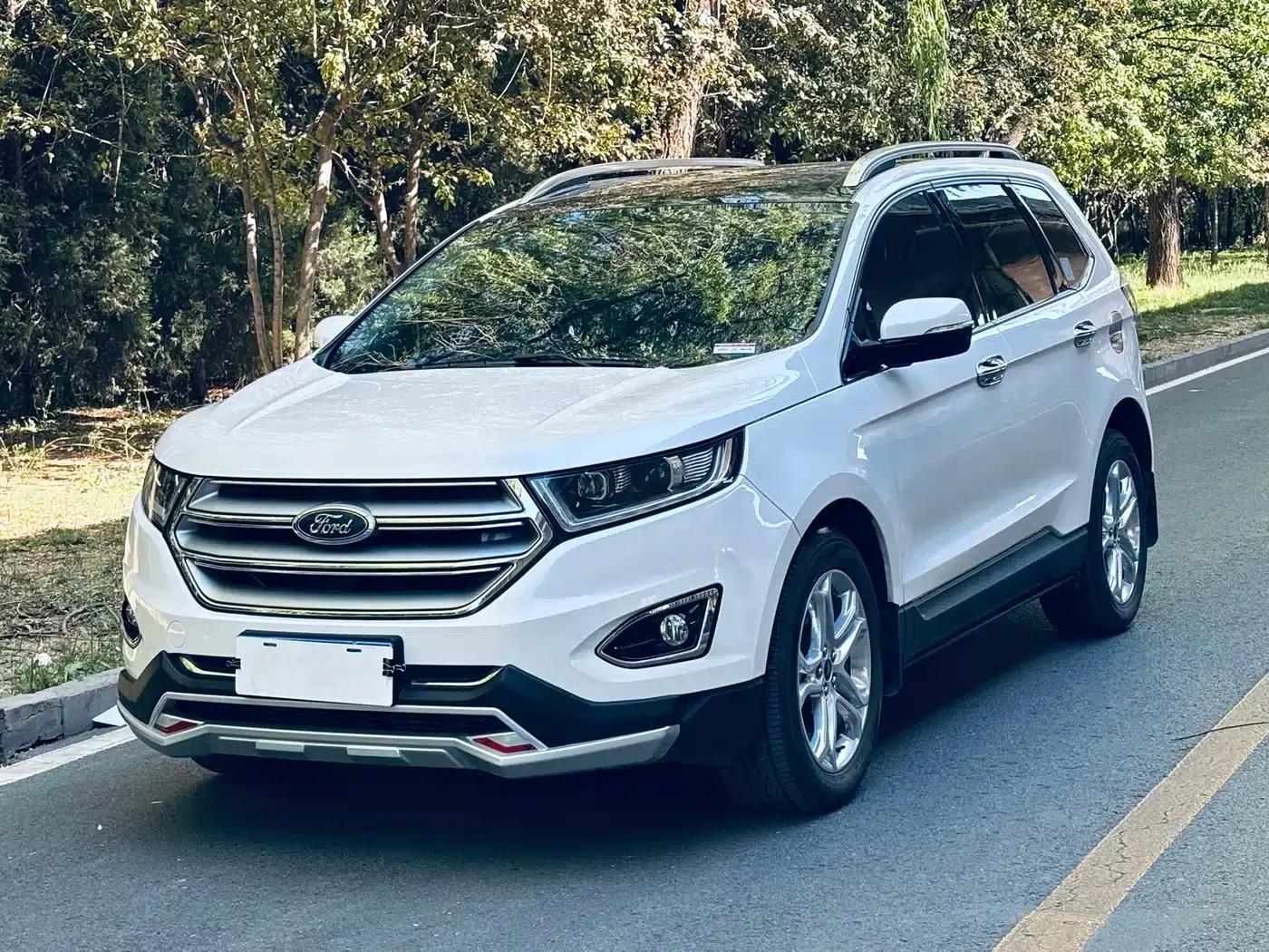 2016 Ford Edge EcoBoost 245 2WD Luxury 7-seater — миниатюра 1