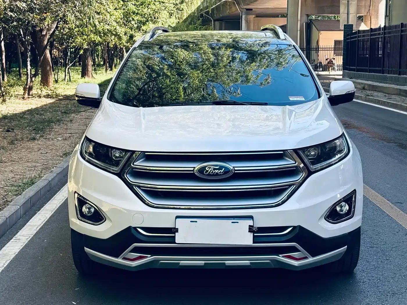 2016 Ford Edge EcoBoost 245 2WD Luxury 7-seater — миниатюра 2