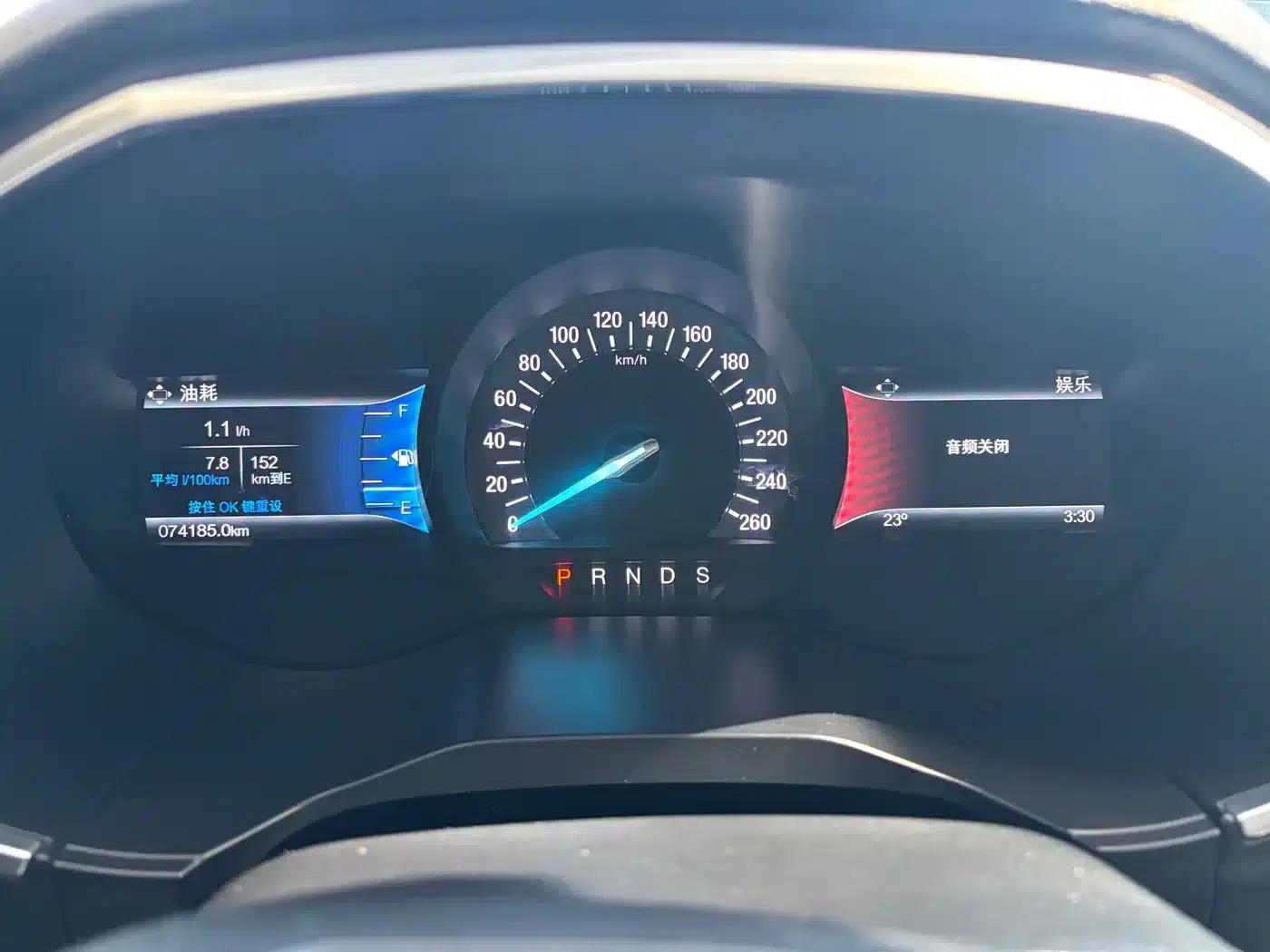 2016 Ford Edge EcoBoost 245 2WD Luxury 7-seater — миниатюра 18