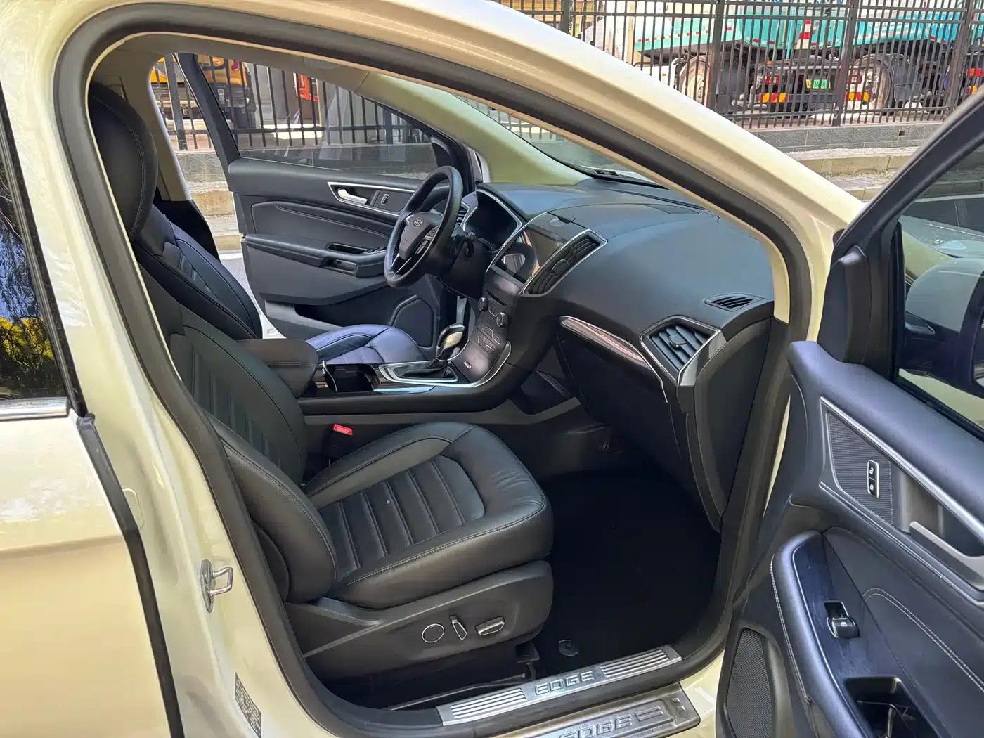 2016 Ford Edge EcoBoost 245 2WD Luxury 7-seater — миниатюра 8
