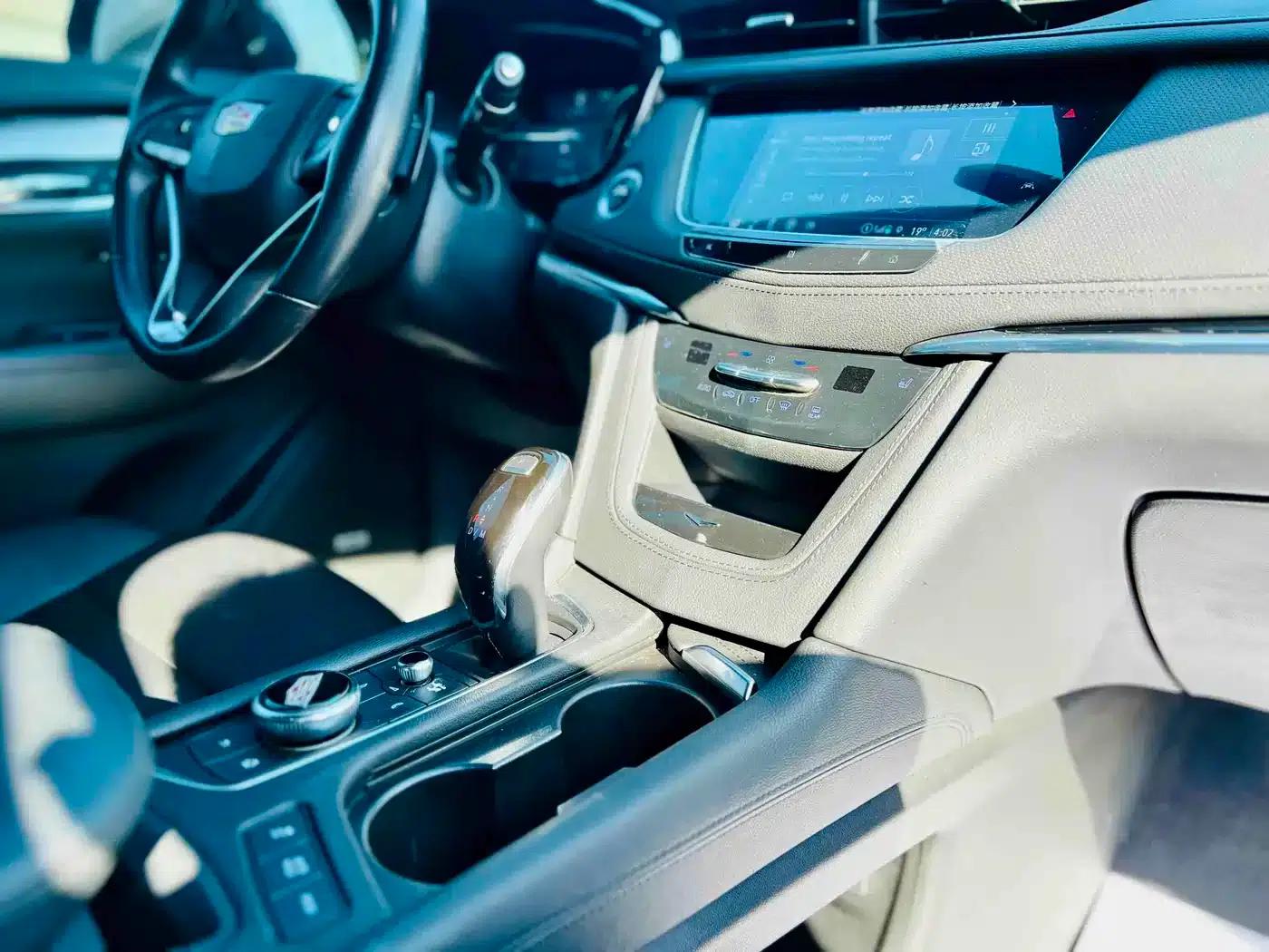 Cadillac XT6 2020 28T Six-Seat AWD Fashion Edition — миниатюра 6