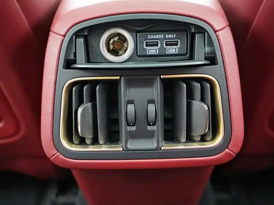 2016 Levante 3.0T Standard Edition — миниатюра 15