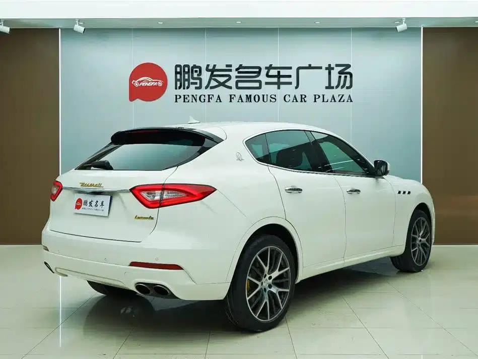 2016 Levante 3.0T Standard Edition — миниатюра 17