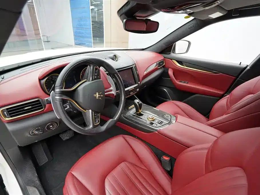 2016 Levante 3.0T Standard Edition — миниатюра 3