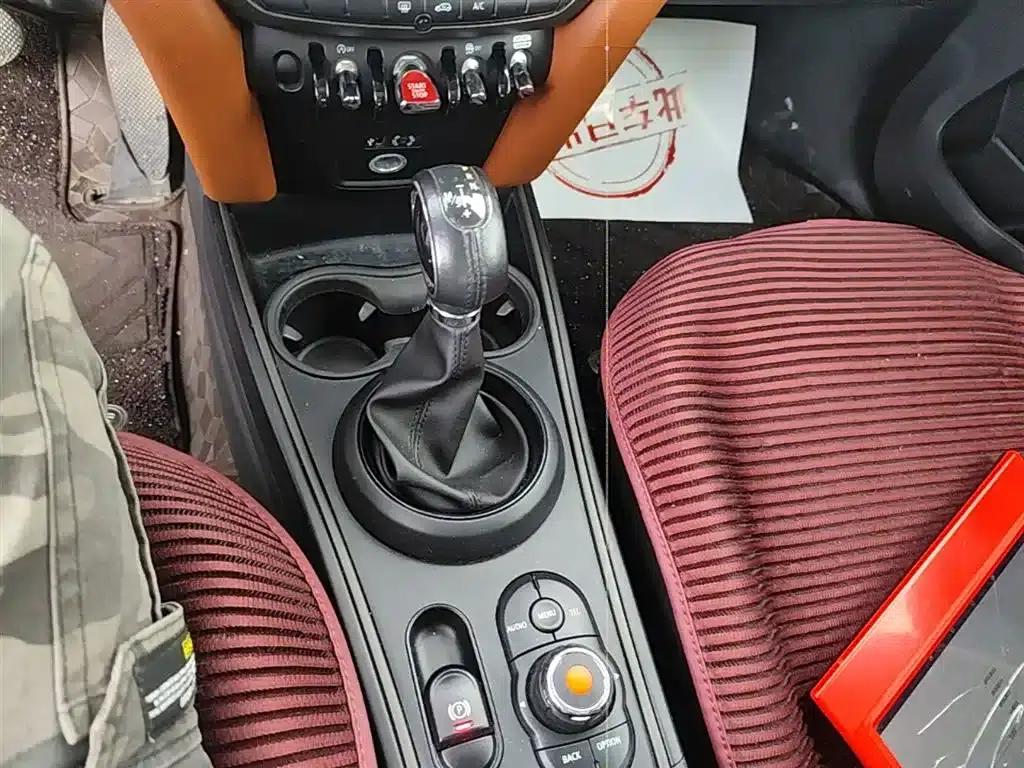 2017 MINI COUNTRYMAN 1.5T COOPER ALL4 — миниатюра 14