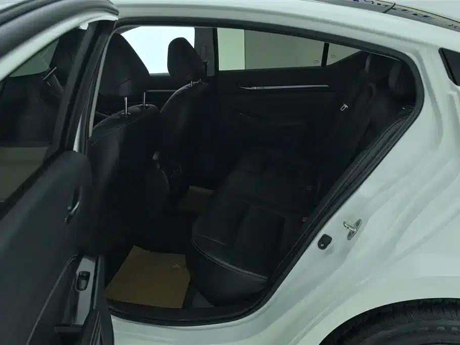 Teana 2020 Facelift 2.0T XL Upper AD1 Smart Navigation Edition — миниатюра 11