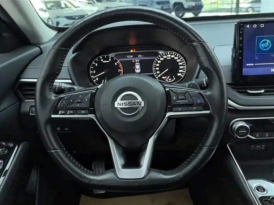 Teana 2020 Facelift 2.0T XL Upper AD1 Smart Navigation Edition — миниатюра 15