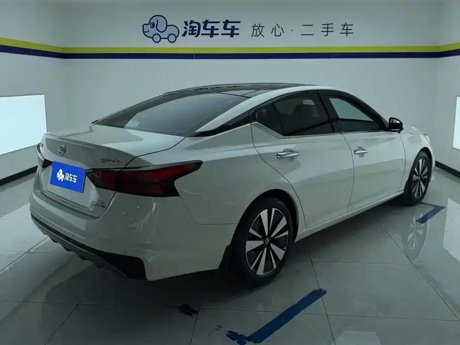 Teana 2020 Facelift 2.0T XL Upper AD1 Smart Navigation Edition — миниатюра 3