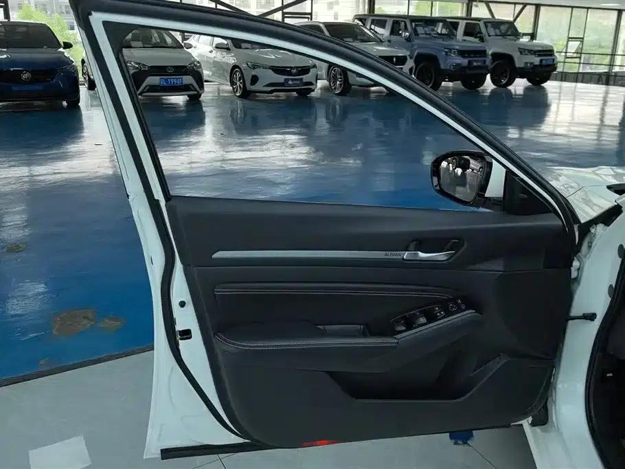 Teana 2020 Facelift 2.0T XL Upper AD1 Smart Navigation Edition — миниатюра 7