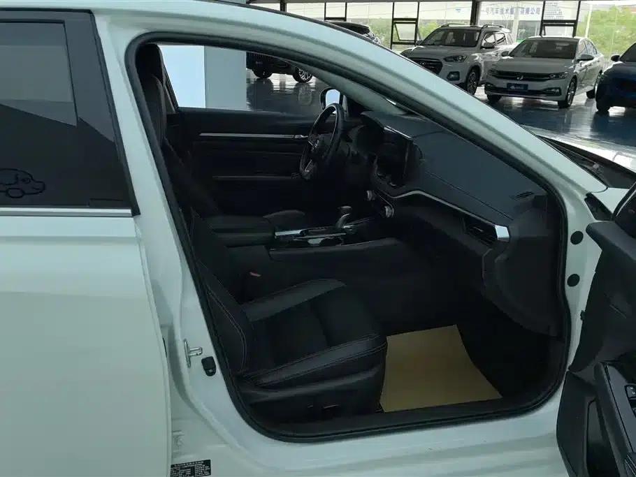 Teana 2020 Facelift 2.0T XL Upper AD1 Smart Navigation Edition — миниатюра 8