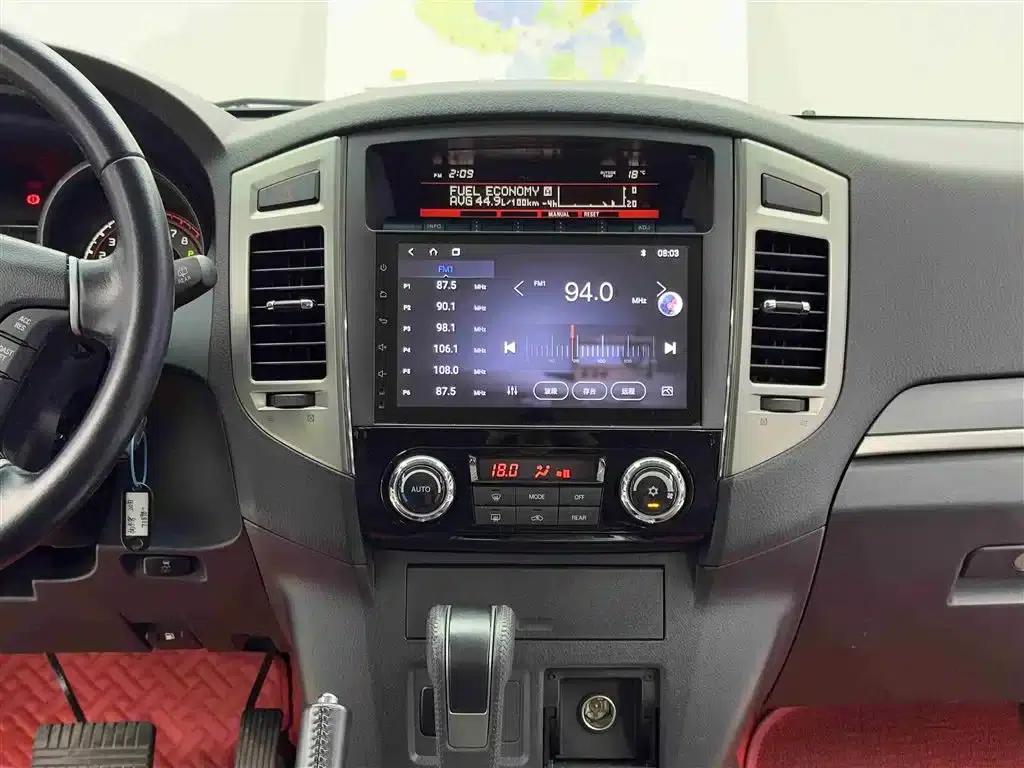 2020 Pajero Imported 3.0L Automatic Standard Edition — миниатюра 10